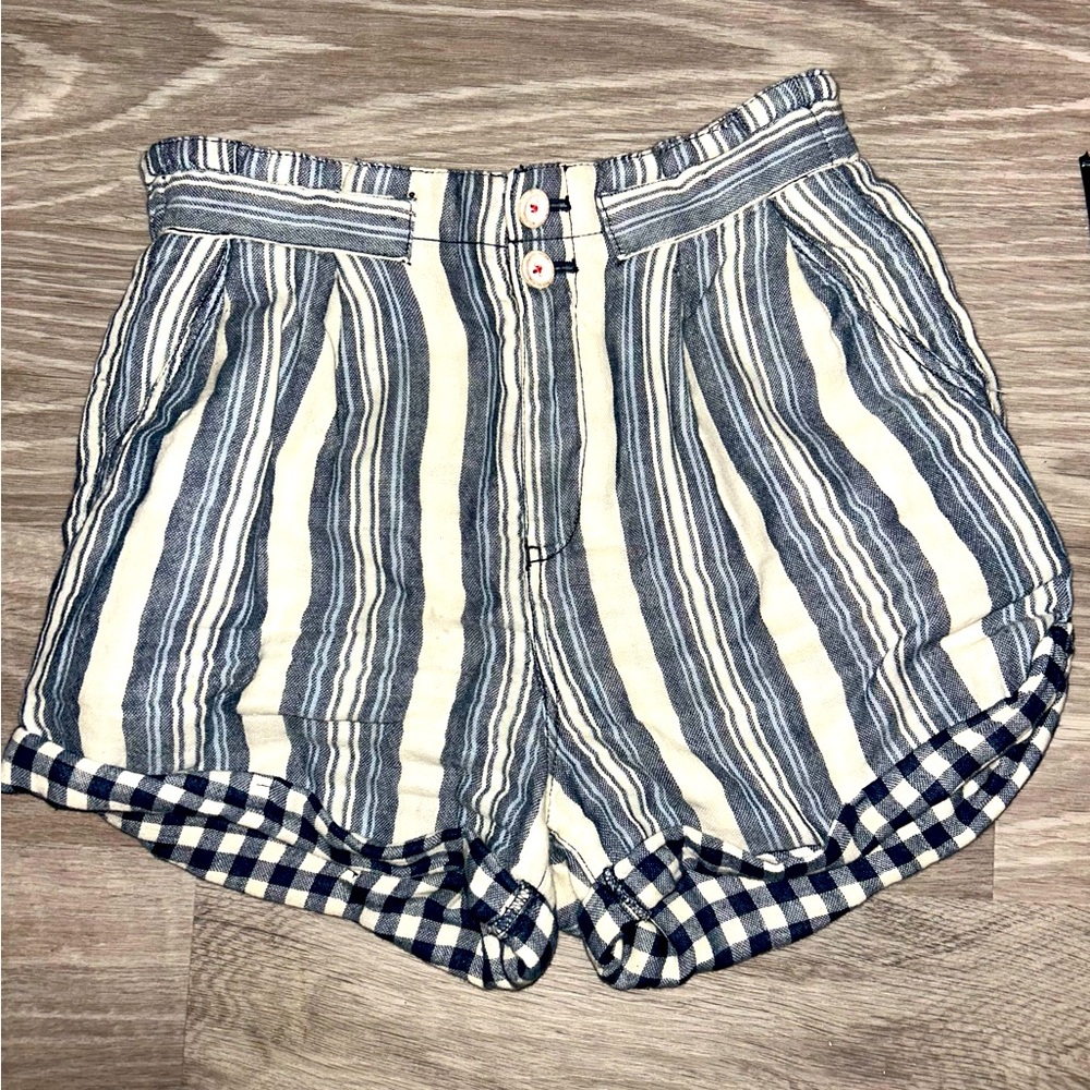 Pilcro Everyday striped shorts